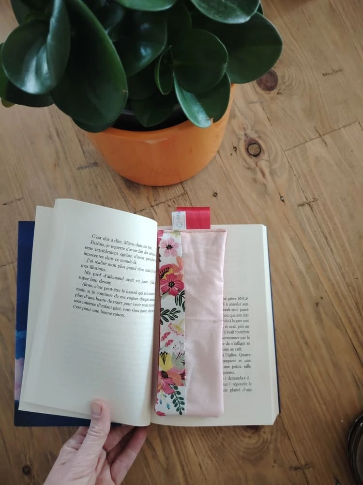 Marque-page textile - Muse de lecture